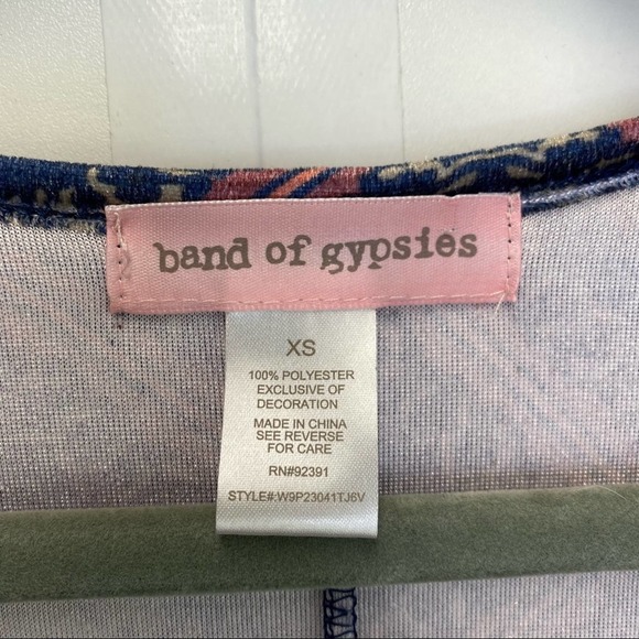 Band of Gypsies Velvet Crop Top Trumpet Sleeves - Picture 6 of 7